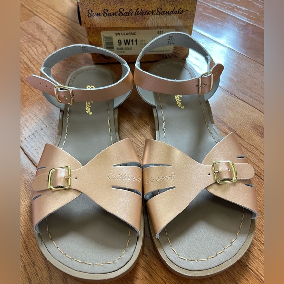 SALT WATER CLASSIC SANDAL ROSE GOLD US-11, NIB - Picture 3 of 8